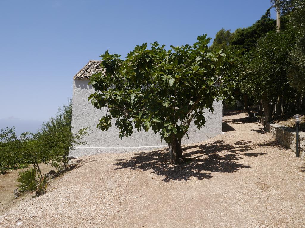 Gasthaus Casa Nel Vigneto Erice Exterior foto