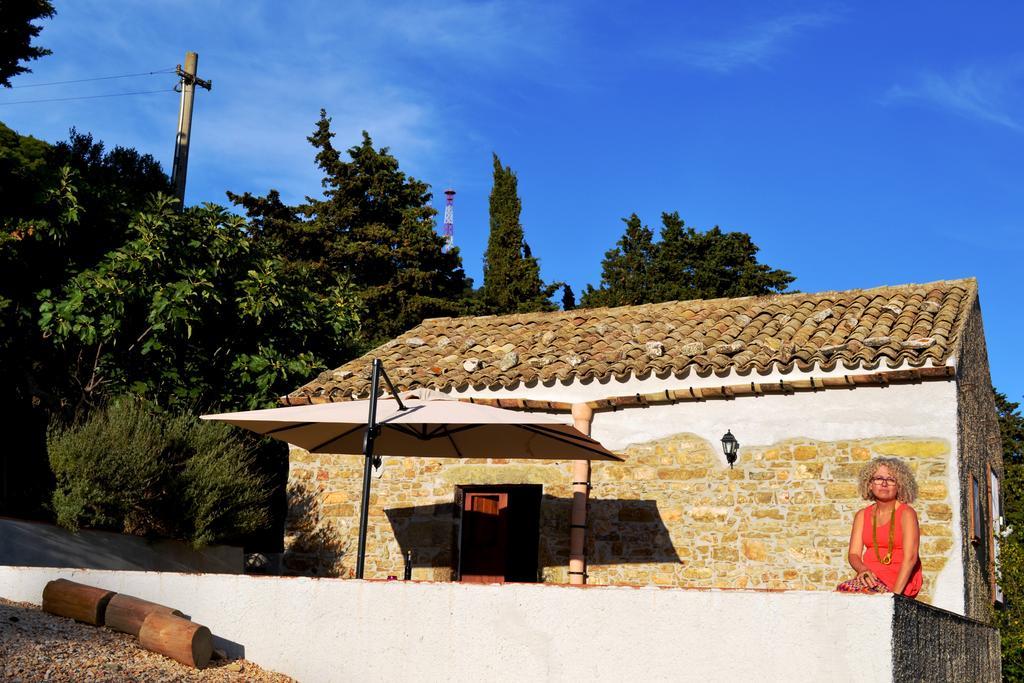 Gasthaus Casa Nel Vigneto Erice Exterior foto